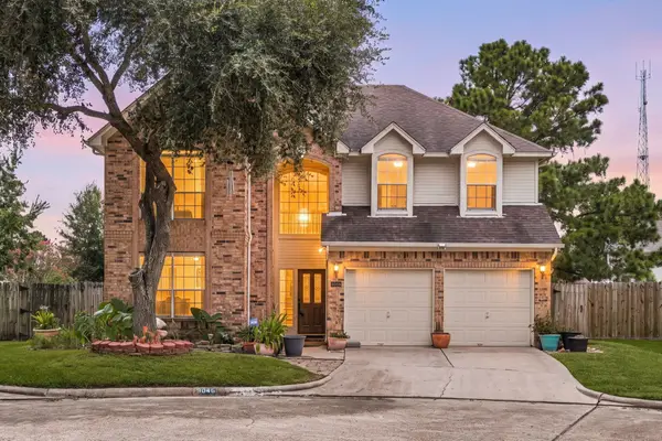 9046 Fairbloom Lane, Houston, TX 77040