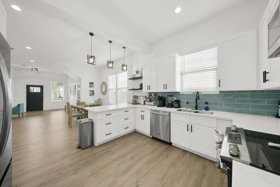 3124 Bernardo De Galvez Avenue, Galveston, TX 77550 - #3