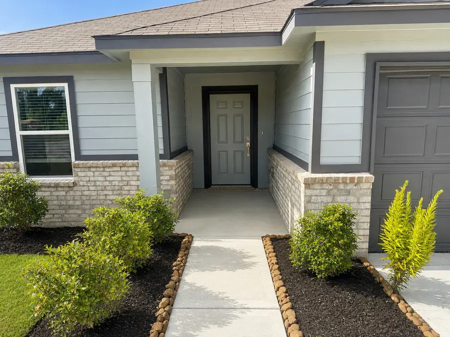 501 Oak Chase Avenue, Dayton, TX 77535 - #3
