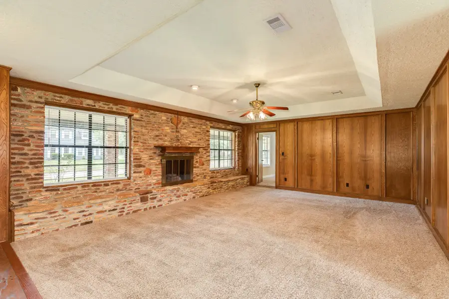 436 Huckleberry Drive, Lake Jackson, TX 77566 - #2