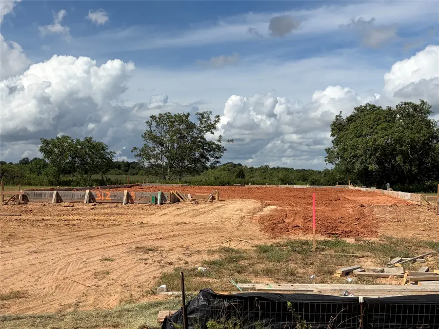 312 Legacy Point Drive, Sealy, TX 77474 - #2