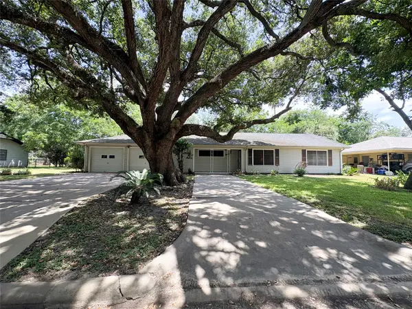 3413 Cherry Lane, Bay City, TX 77414