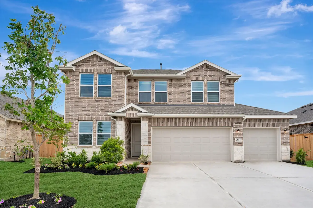 7922 Jade Crest Drive, Angleton, TX 77515 - #1