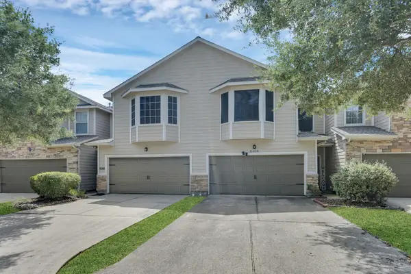 11620 Champions Green Drve Drive, Houston, TX 77066