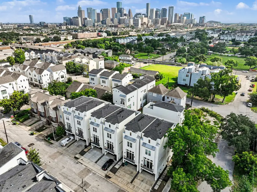 2215 Francis Street, Houston, TX 77004 - #2