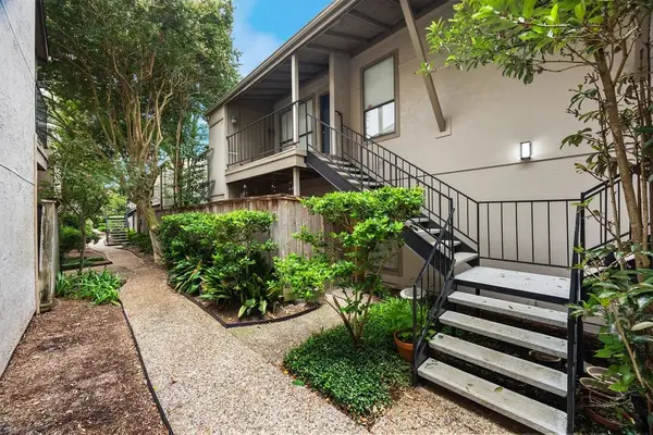 5711 Sugar Hill Drive #32, Houston, TX 77057