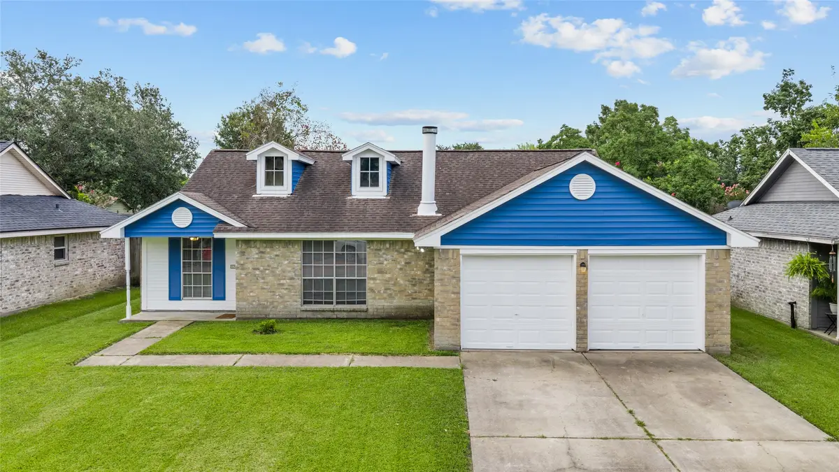 3105 Wood Fox Drive, Alvin, TX 77511 - #1