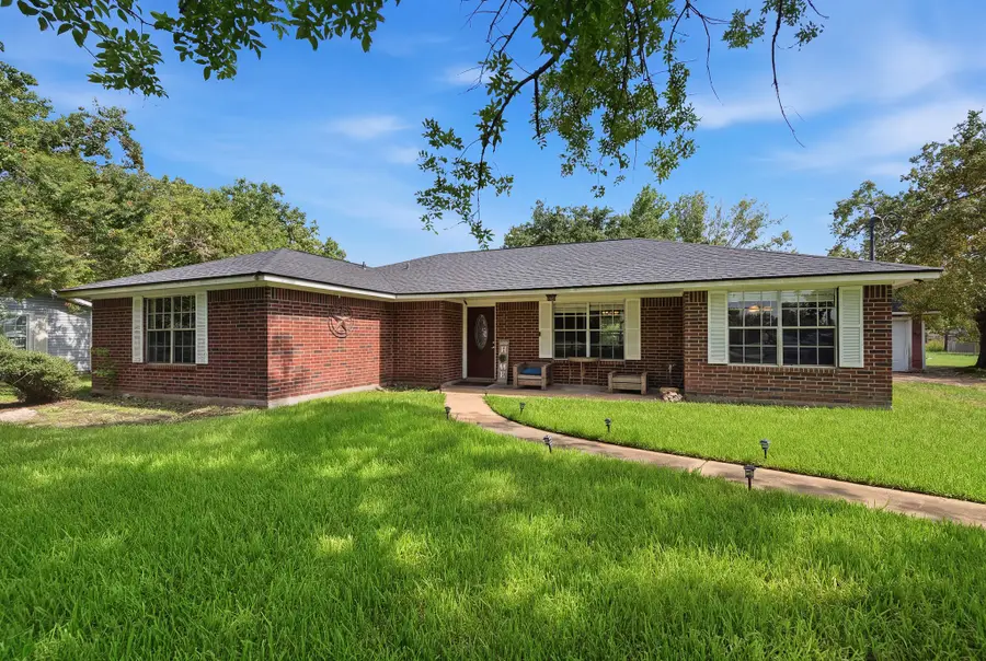5040 County Road 31, Angleton, TX 77515 - #2