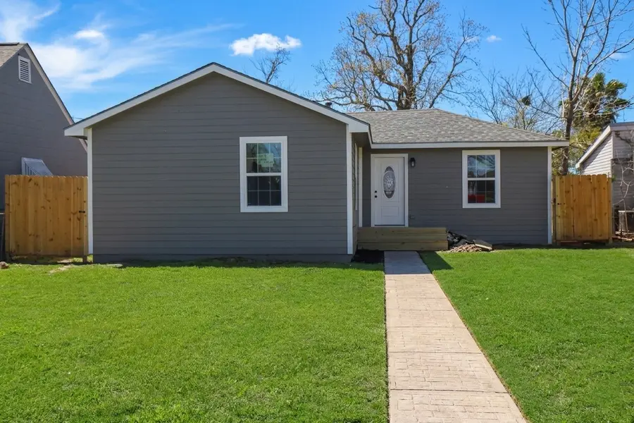 1623 W 6th Street, Freeport, TX 77541 - #2