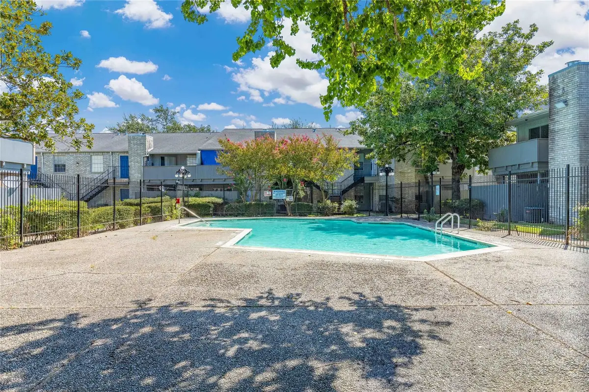 9700 Leawood Boulevard #1406, Houston, TX 77099 - Image #1