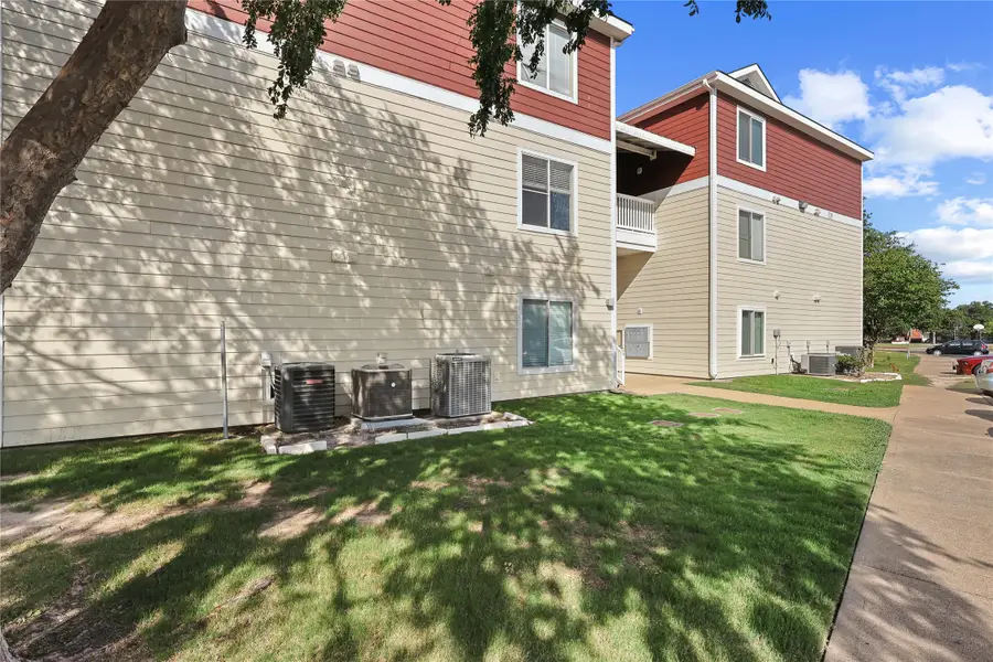 529 Southwest Parkway #304, College Station, TX 77840 - Image #2