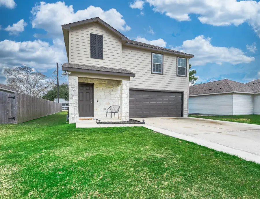 2015 Avenue H, Danbury, TX 77534 - #2