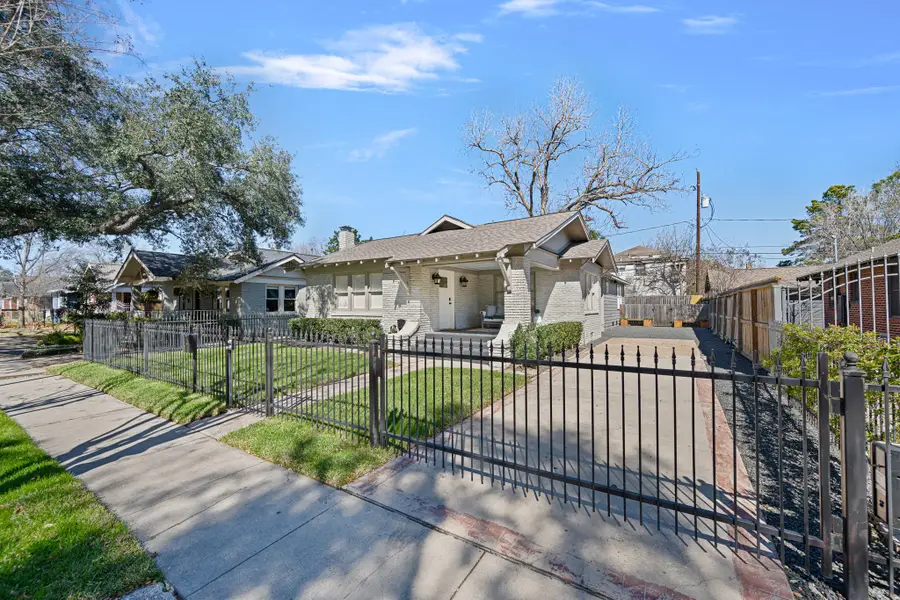 741 E 16th Street, Houston, TX 77008 - #2