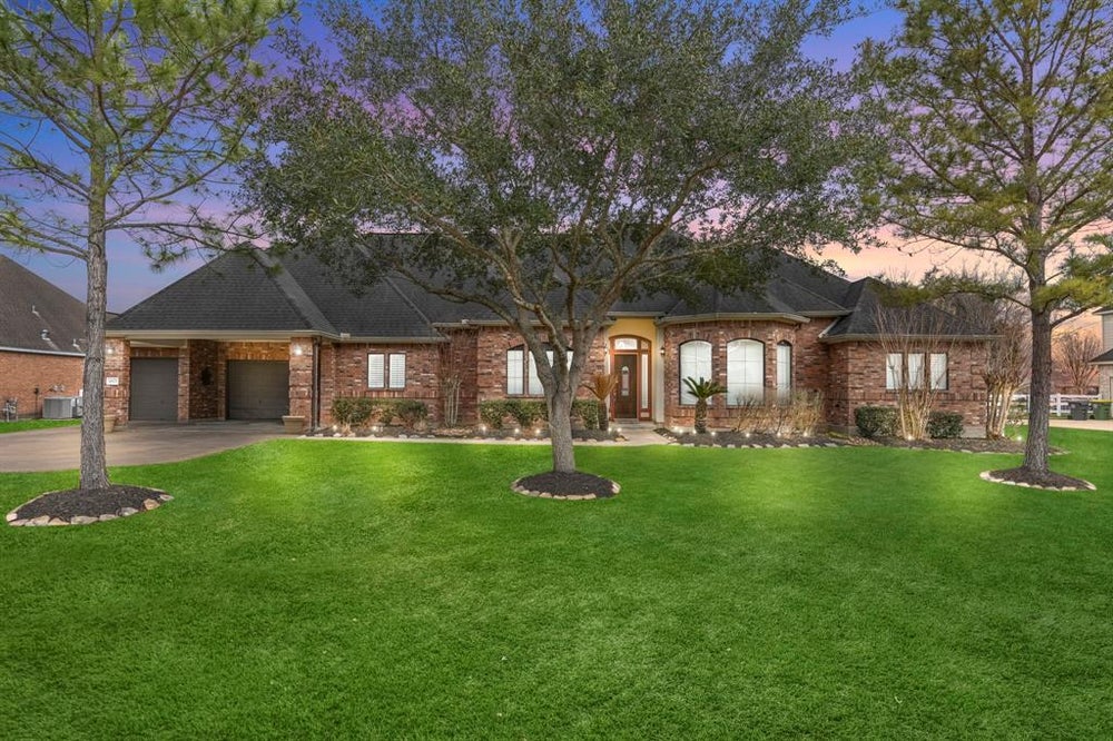 4025 Quail Run Drive, Pearland, TX 77584 ERA