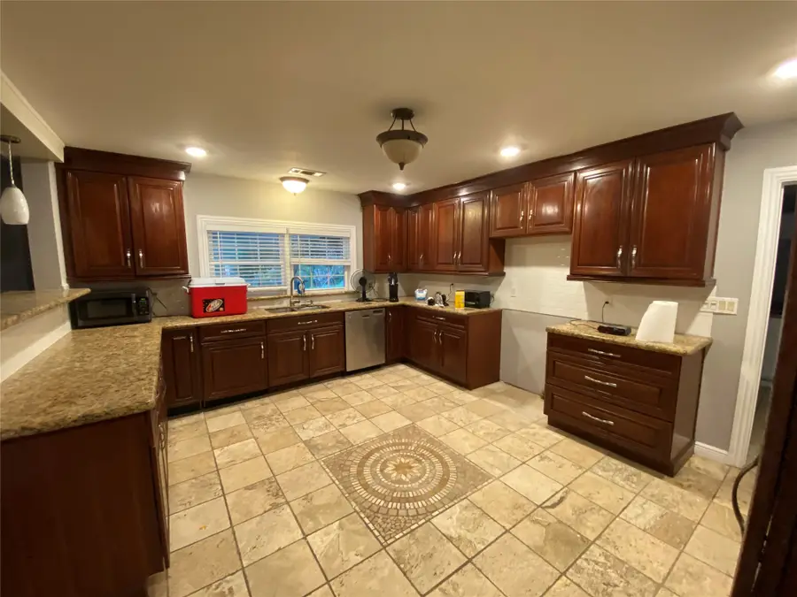 8628 Highway 6, Hitchcock, TX 77563 - #3