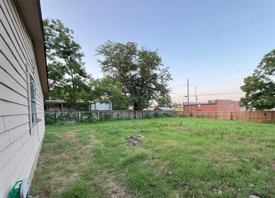 108 Sally Street, Joshua, TX 76058 - Image #3