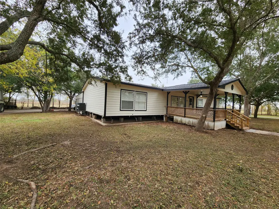 1491 Pecan Valley Drive, Wharton, TX 77488 - Image #2