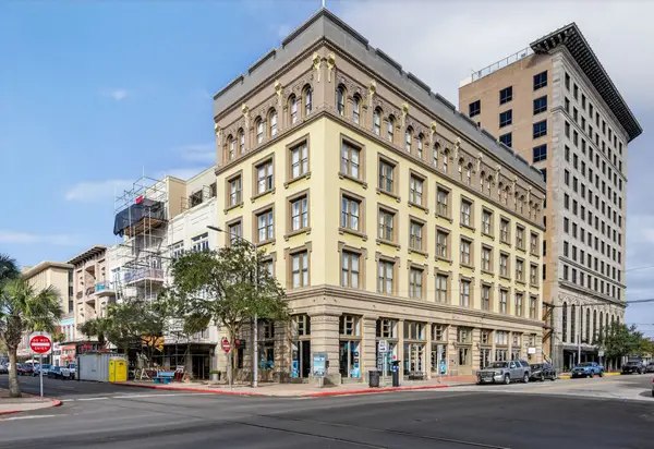 415 Kempner Street #3D, Galveston, TX 77550