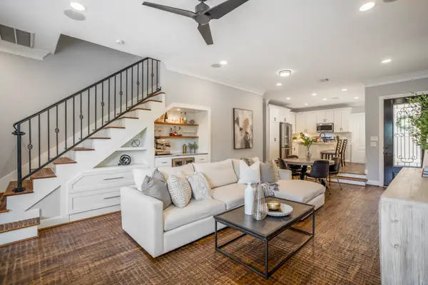 5540 Nolda Street, Houston, TX 77007