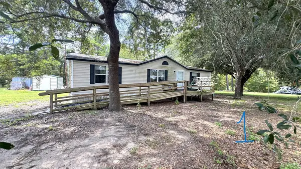 28 T Carter Road, Huntsville, TX 77340