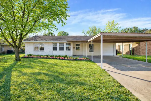 506 Edgebrook Drive, Houston, TX 77034