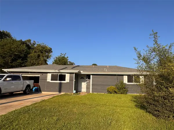 3890 Bristol Drive, Beaumont, TX 77707
