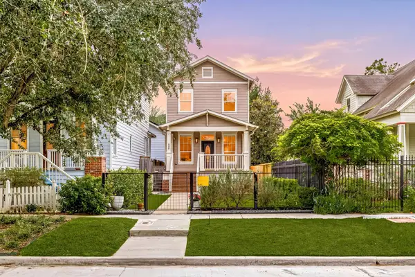 948 Ashland Street, Houston, TX 77008