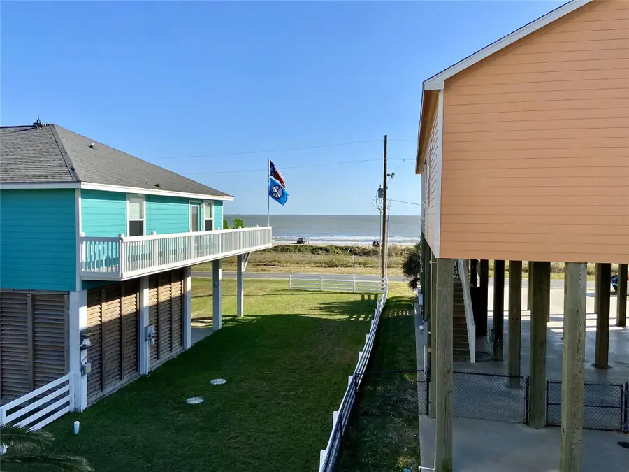 2592 Whitecap, Crystal Beach, TX 77650 - Image #3
