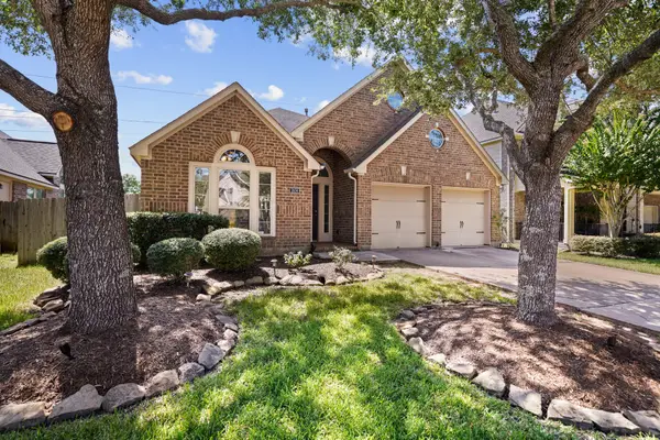 2634 Night Song Drive, Pearland, TX 77584