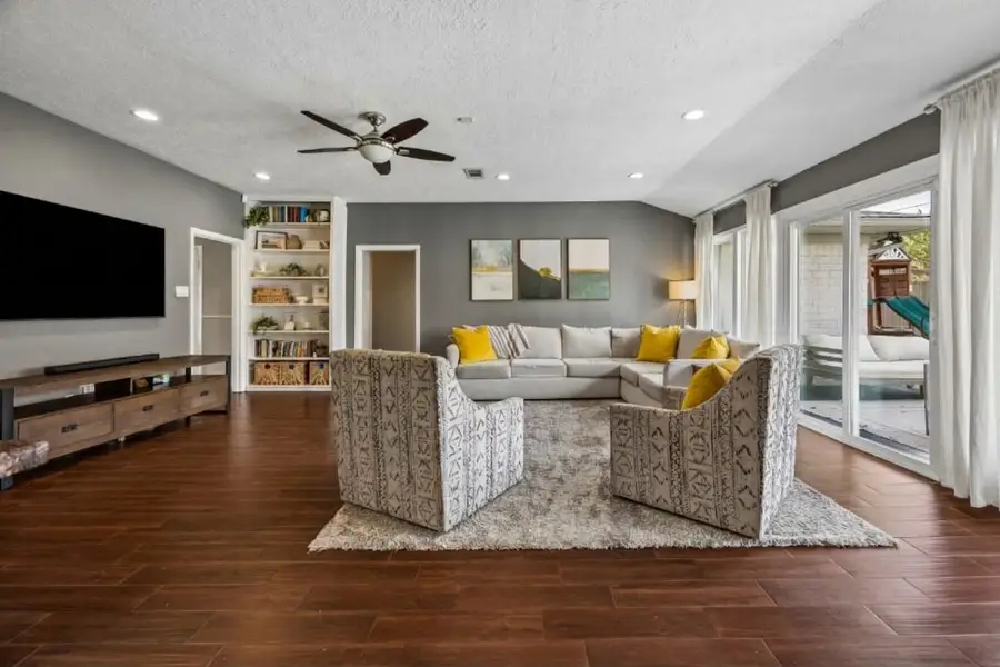 906 Walnut Bend Lane, Houston, TX 77042 - #3