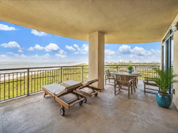 801 E Beach Drive #TW1010, Galveston, TX 77550