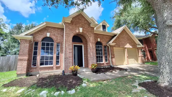 17122 Canterbury Green Court, Sugar Land, TX 77498