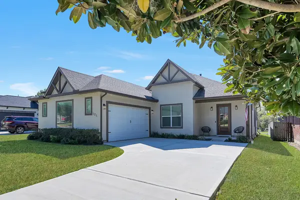 121 Bermuda Circle, Montgomery, TX 77356