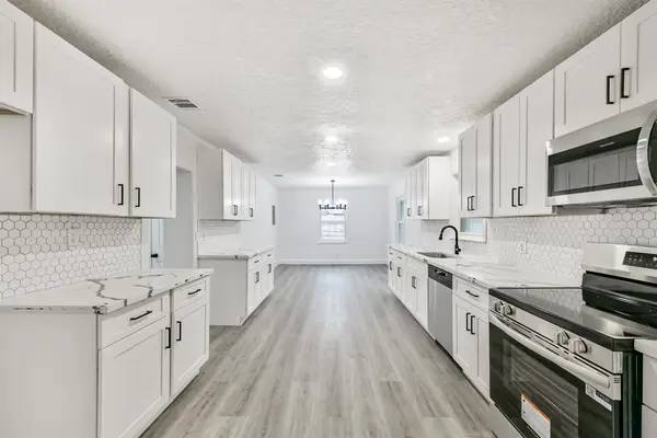 2121 County Road 892, Alvin, TX 77511