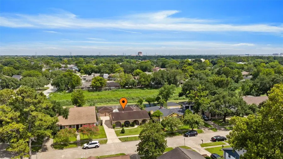 10507 Huntington Way Drive, Houston, TX 77099 - #2