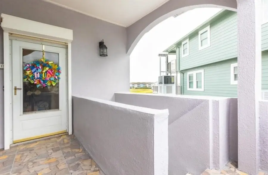 423 Hana Drive, Tiki Island, TX 77554 - #3