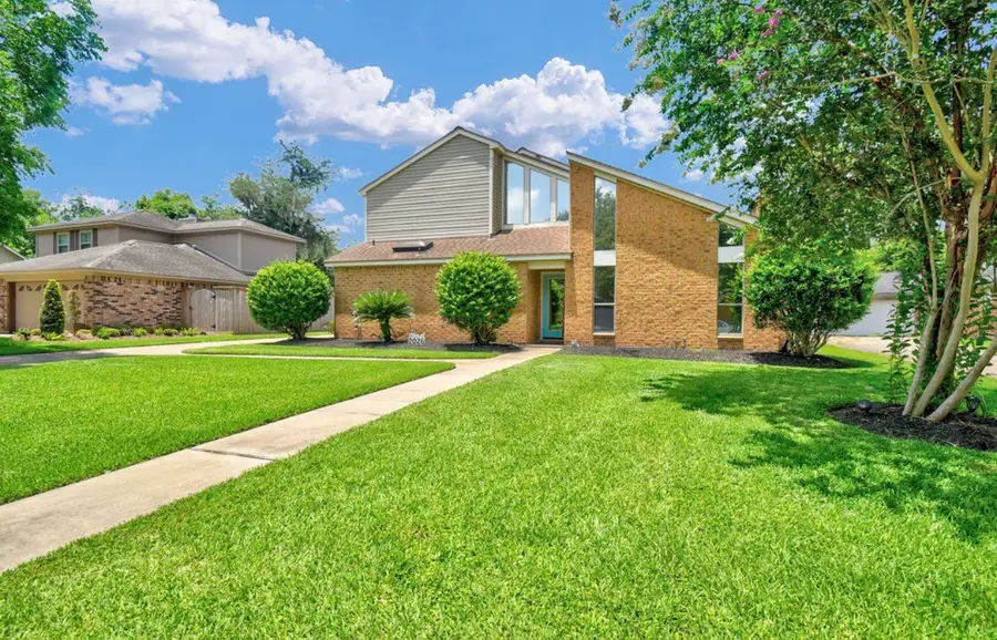 221 Wedgewood Street, Lake Jackson, TX 77566 - #3