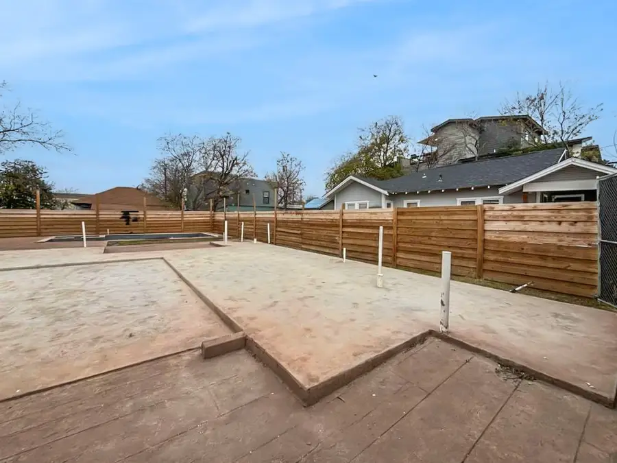 523 S Olive Street, San Antonio, TX 78203 - Image #2