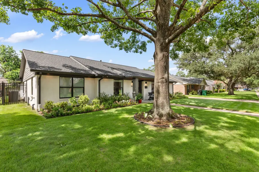 1067 Curtin Street, Houston, TX 77018 - Image #2