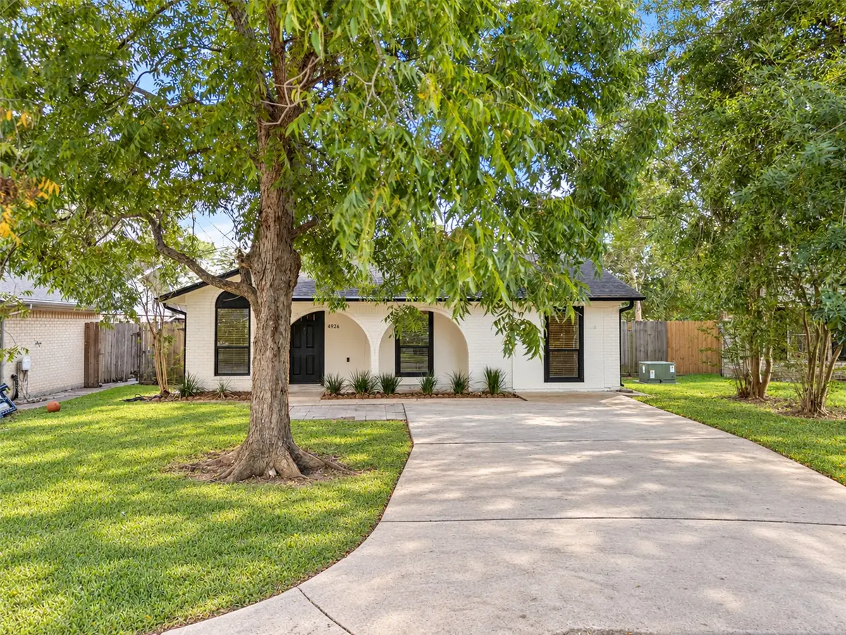 4926 Dollar Reef Drive, Bacliff, TX 77518 - #1