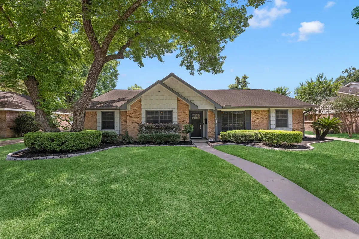 8215 Braes Meadow Drive, Houston, TX 77071 - #1
