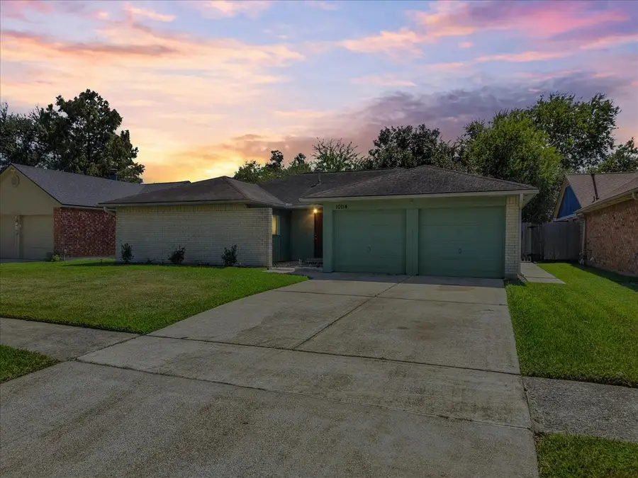 10114 Roseberry Drive, La Porte, TX 77571 - #2