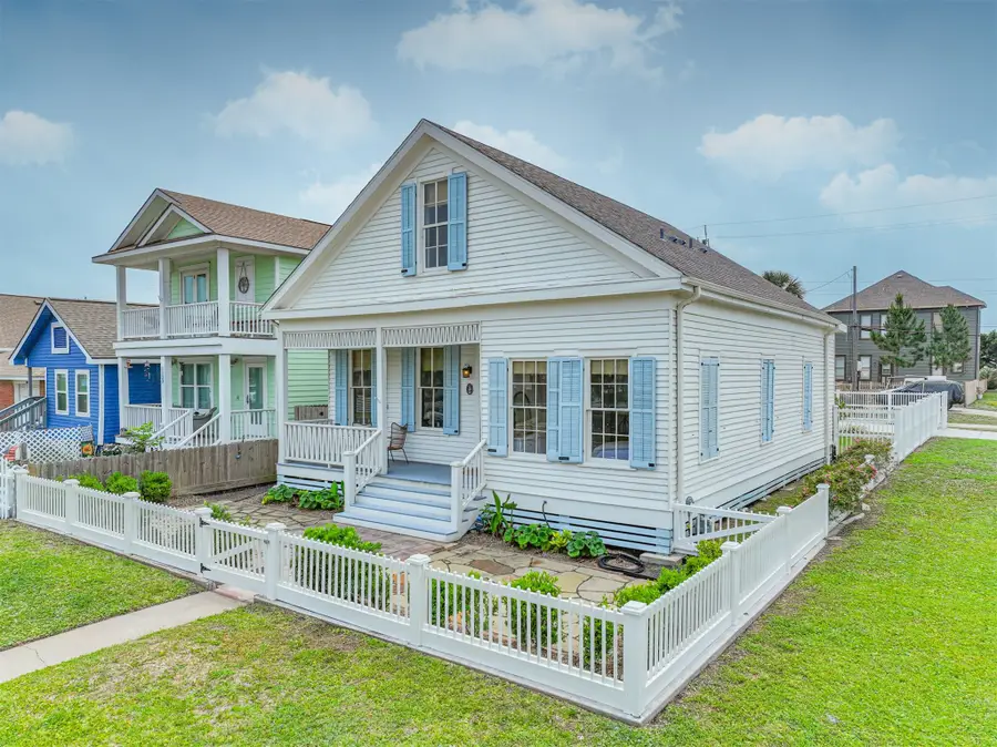 1127 Avenue M, Galveston, TX 77550 - #2