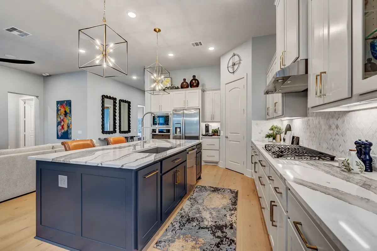 327 N Turks Cap Trail, Montgomery, TX 77316 - #1