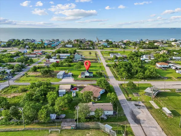 246 18th Street, San Leon, TX 77539