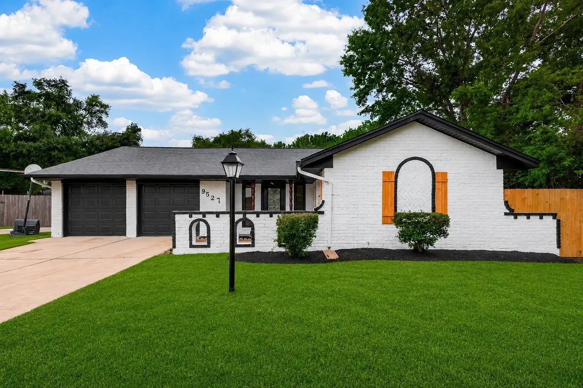 9527 Vanwood Street, Houston, TX 77040 - #1
