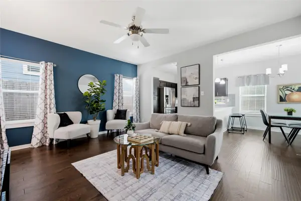910 Hillstar Street, Houston, TX 77009