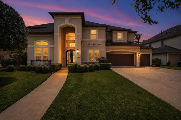 6011 Abercombie Lane, Sugar Land, TX 77479