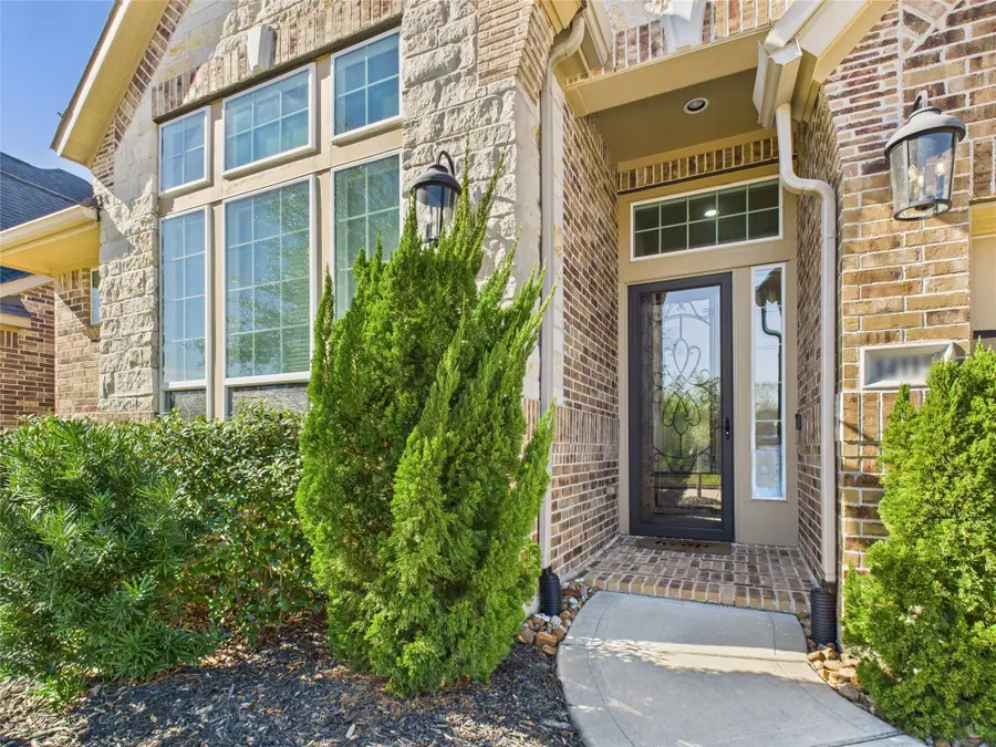 14115 Dunsmore Landing Drive, Houston, TX 77059 - Image #2