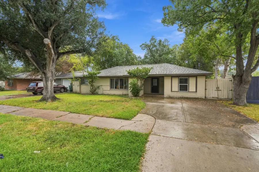6229 Carew Street, Houston, TX 77074 - #2